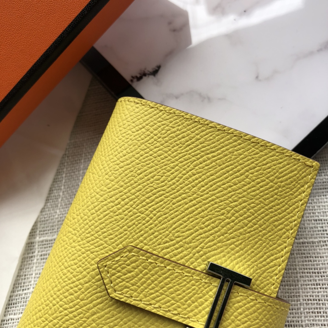 [TOP] HERMES Short Card Pack - Citron - 711 Luxury