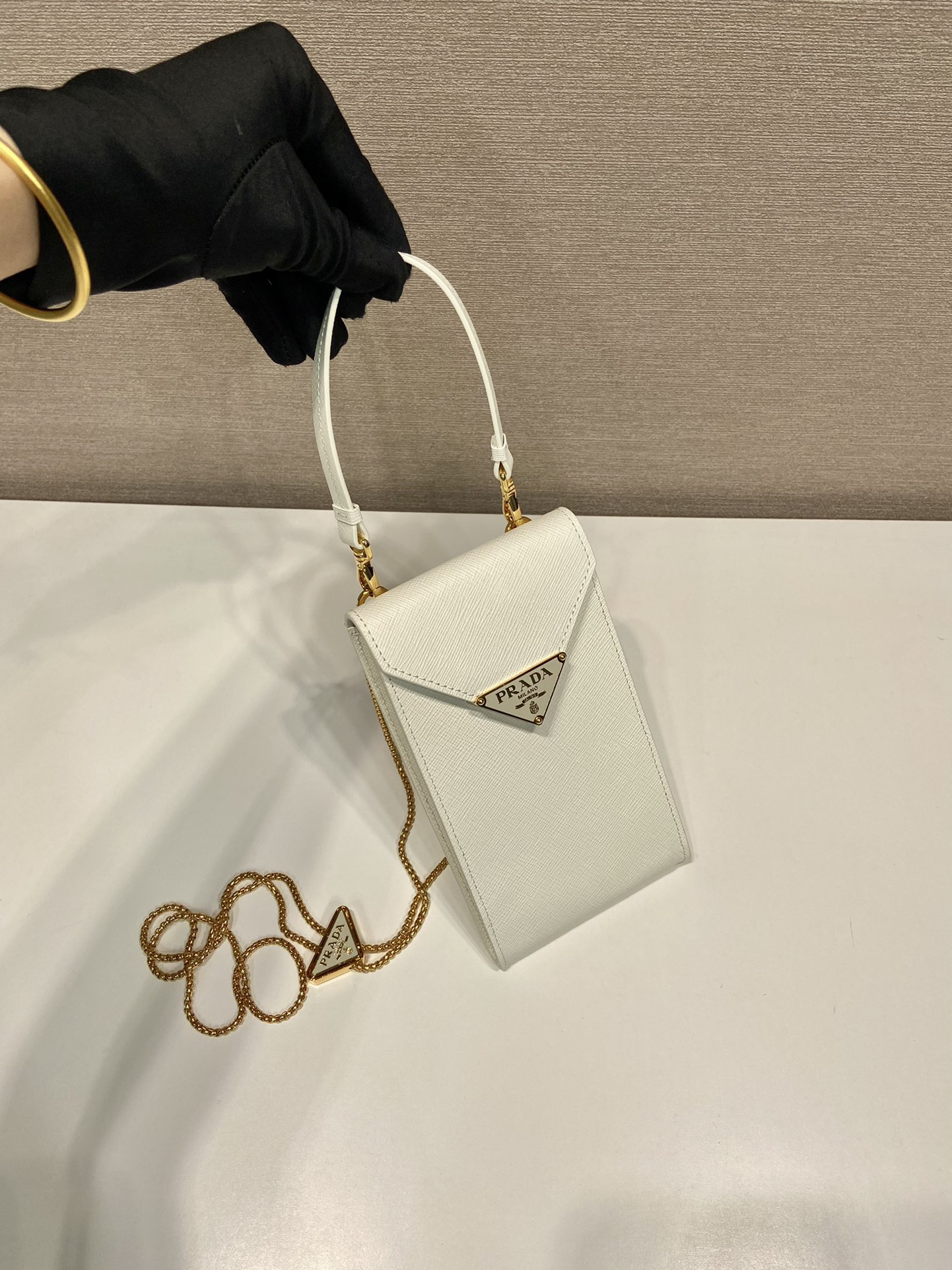 [TOP] PRADA Mini Phone Bag 18x10.5x3cm - White & GHW