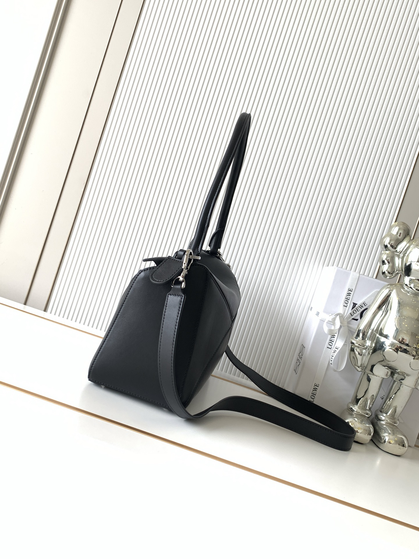[TOP] LOEWE  Featherlight Puzzle Bag Sheepskin 29*19.5*12 CM - Black - 711 Luxury
