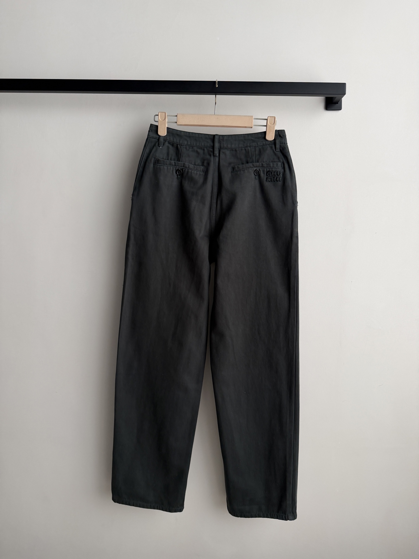 [TOP] Miu Miu Pants - Black - 711 Luxury