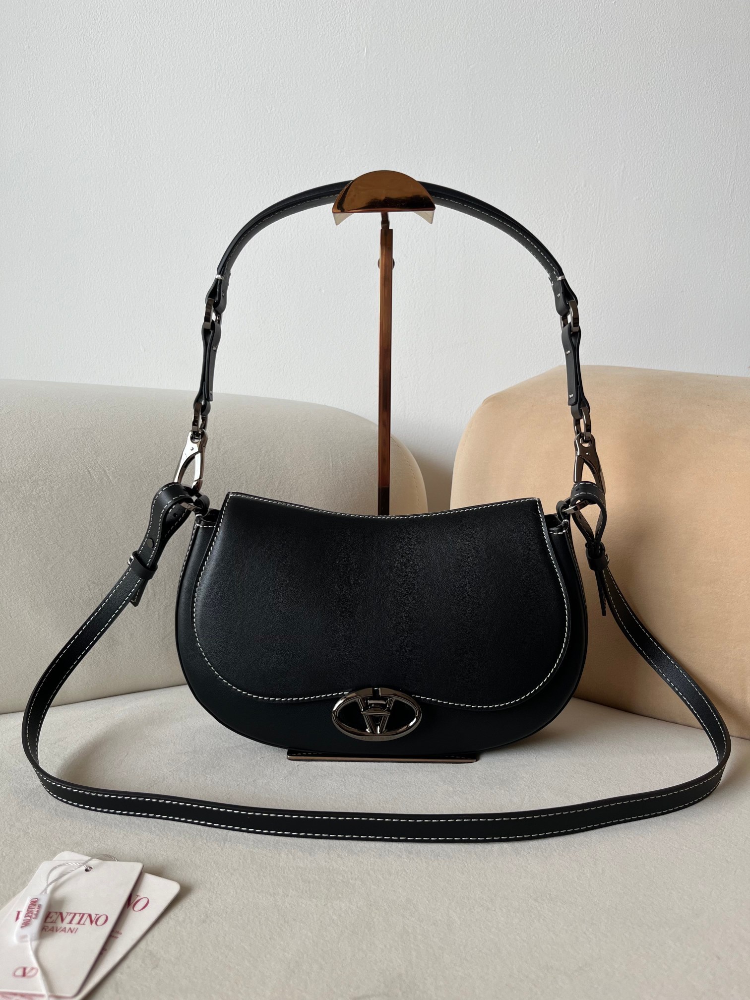 [TOP] VALENTINO GARAVANI OHVAL Bag 26 cm - Black - 711 Luxury