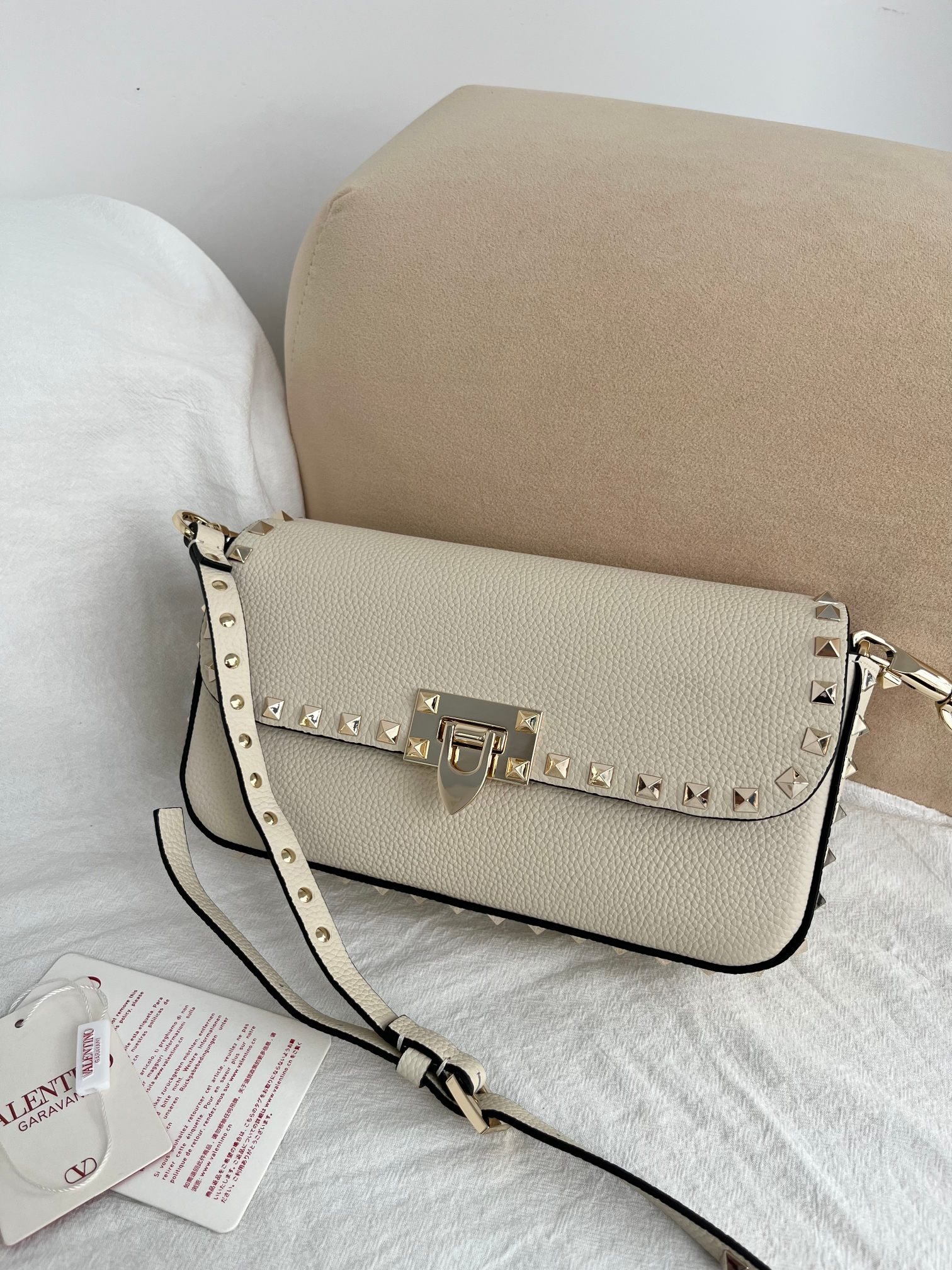 [TOP] VALENTINO GARAVANI ROCKSTUD Bag 24 X 12 X 6 cm - White