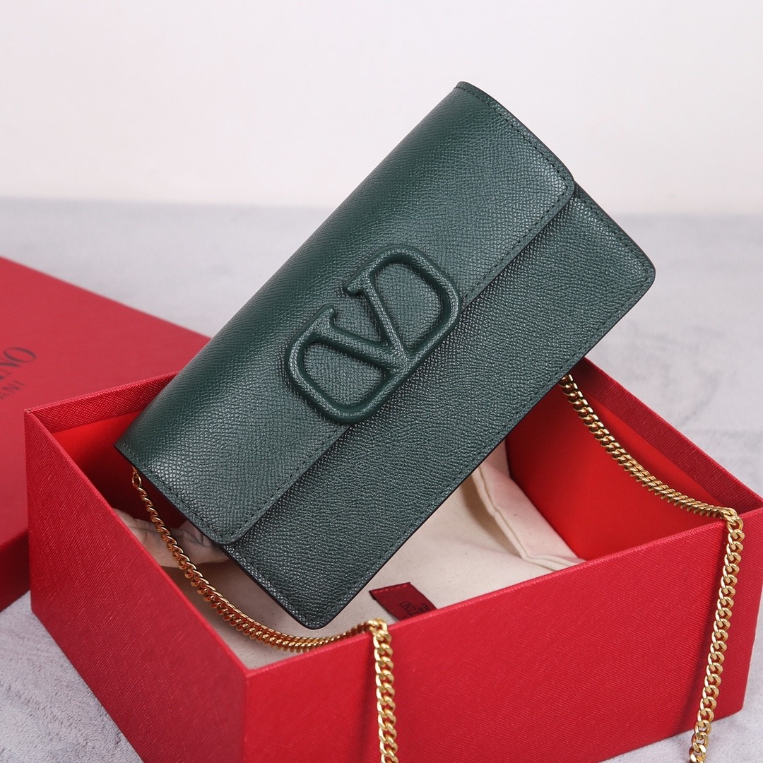 [TOP] VALENTINO Garavani VLogo Signature Bag 20 x 10.5 x 4 cm - Green - 711 Luxury