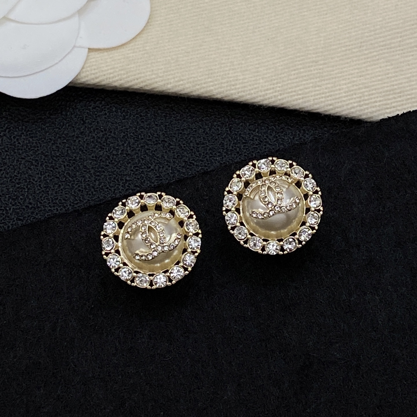 [TOP] CHANEL Earrings - Gold - 711 Luxury