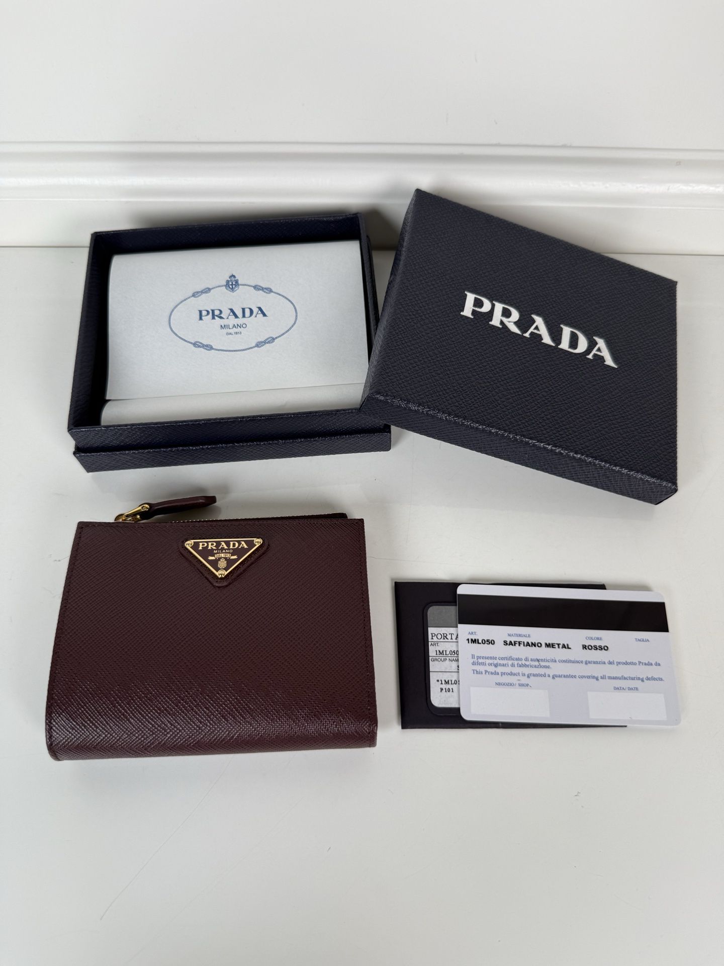 [TOP] PRADA Wallet 11.2 x 9.5cm - Dark Red - 711 Luxury
