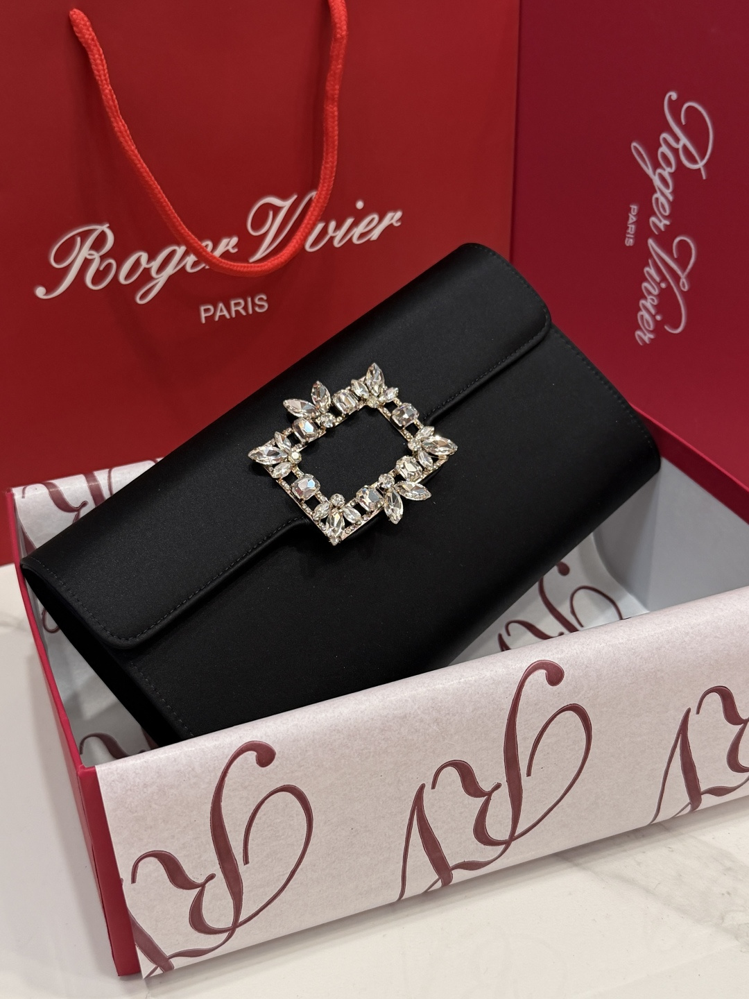 [TOP] ROGER VIVIER Diamond Bag 24-3-13 CM - Black - 711 Luxury