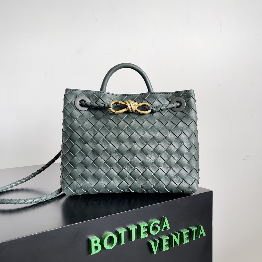 [TOP] Bottega Veneta BV Andiamo Bag Lambskin 25x22x10.5cm -Lake Green - 711 Luxury