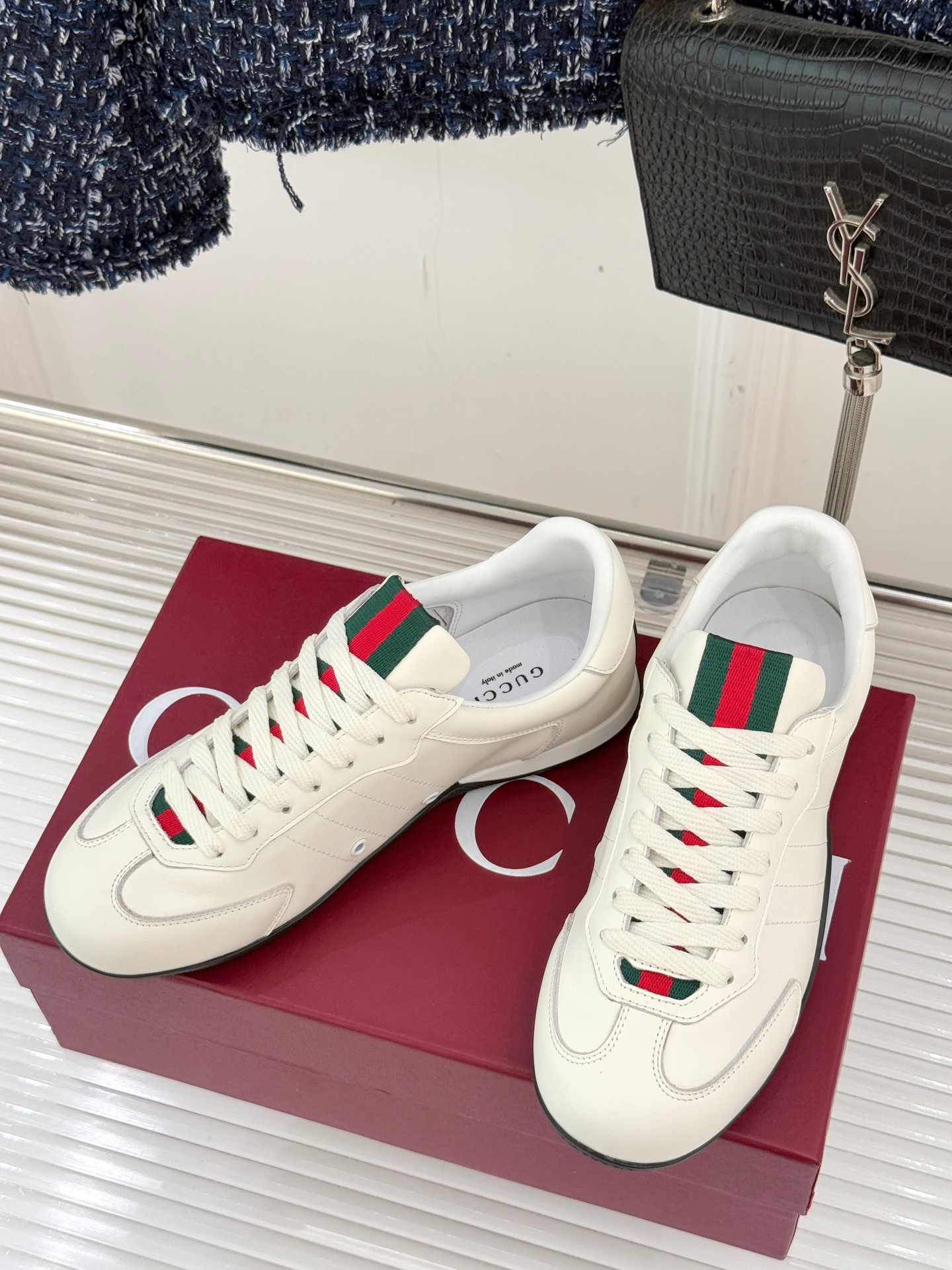 [TOP] GUCCI Sneaker - White - 711 Luxury