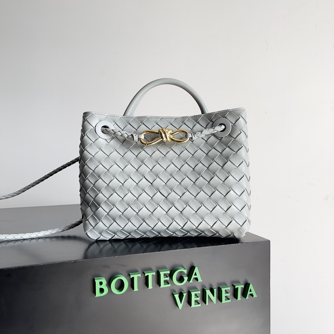 [TOP] Bottega Veneta BV Andiamo Bag Lambskin 25x22x10.5cm - Light Blue - 711 Luxury