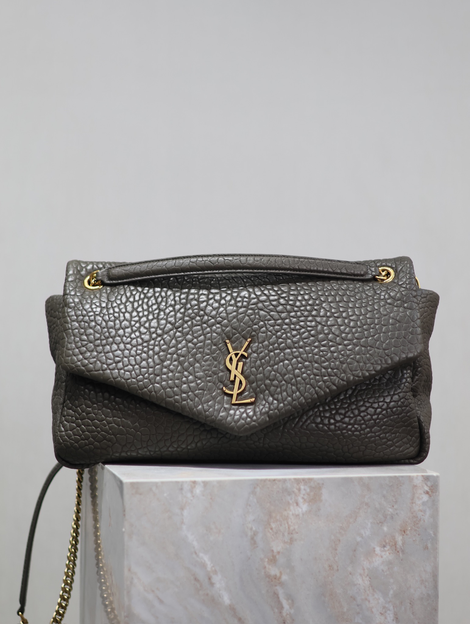[TOP] Yves Saint Laurent YSL Calypso Lambskin Chain Bag 35.5x21x9cm - Green & GHW - 711 Luxury