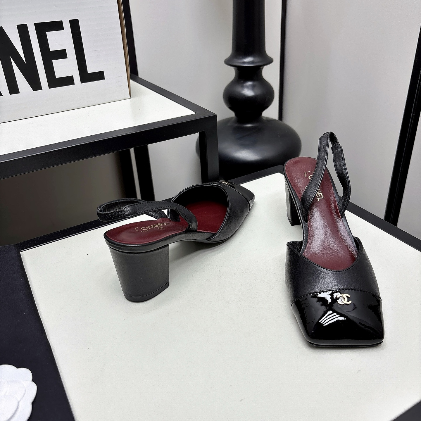 [TOP] CHANEL Mules - Black - 711 Luxury