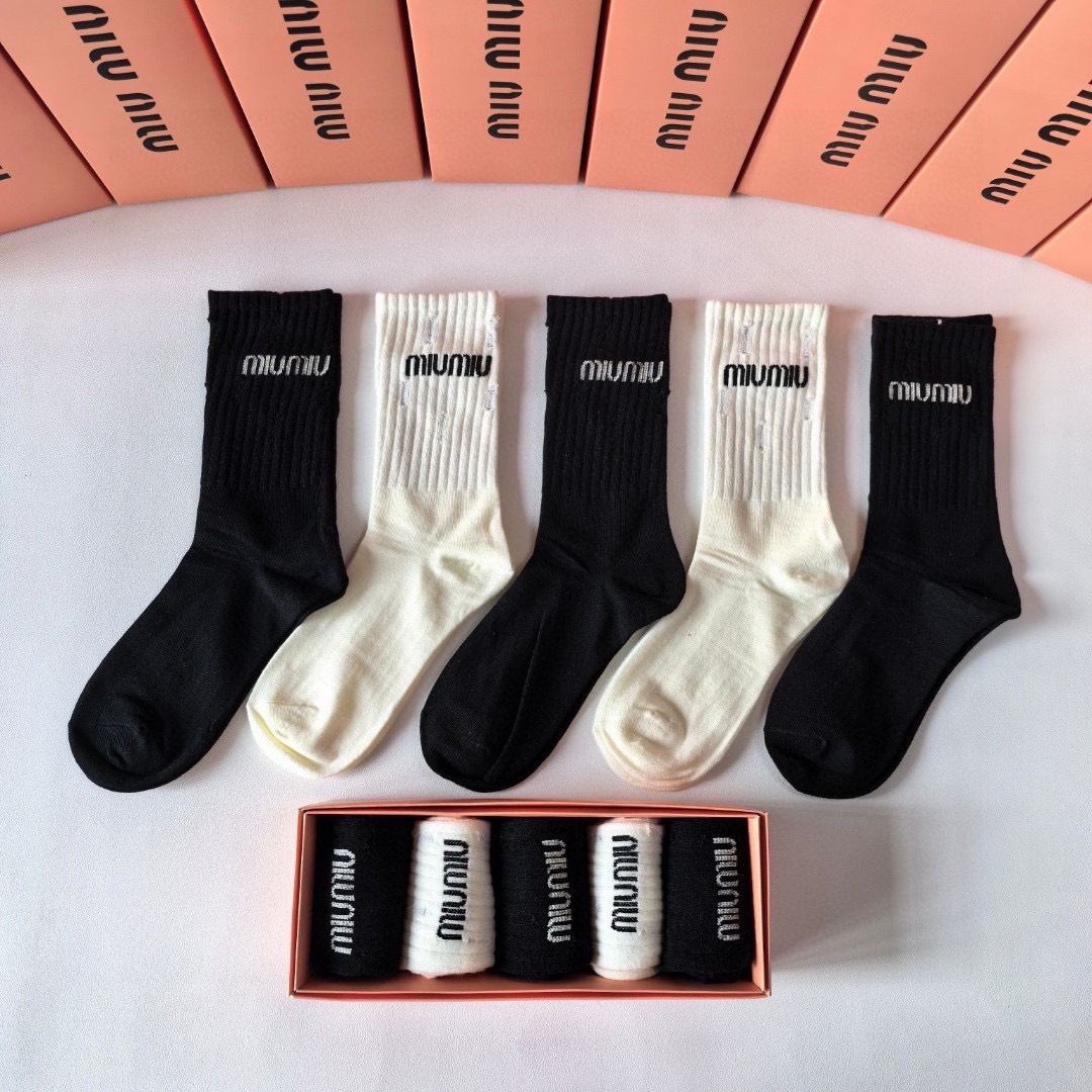 [TOP] Miu Miu Socks - 5 Pieces as a Set - 711 Luxury