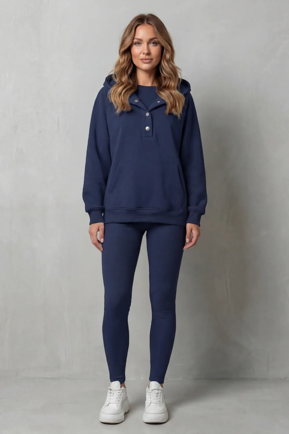 Thalina – Button detail hoodie – Cozy Relaxed Set