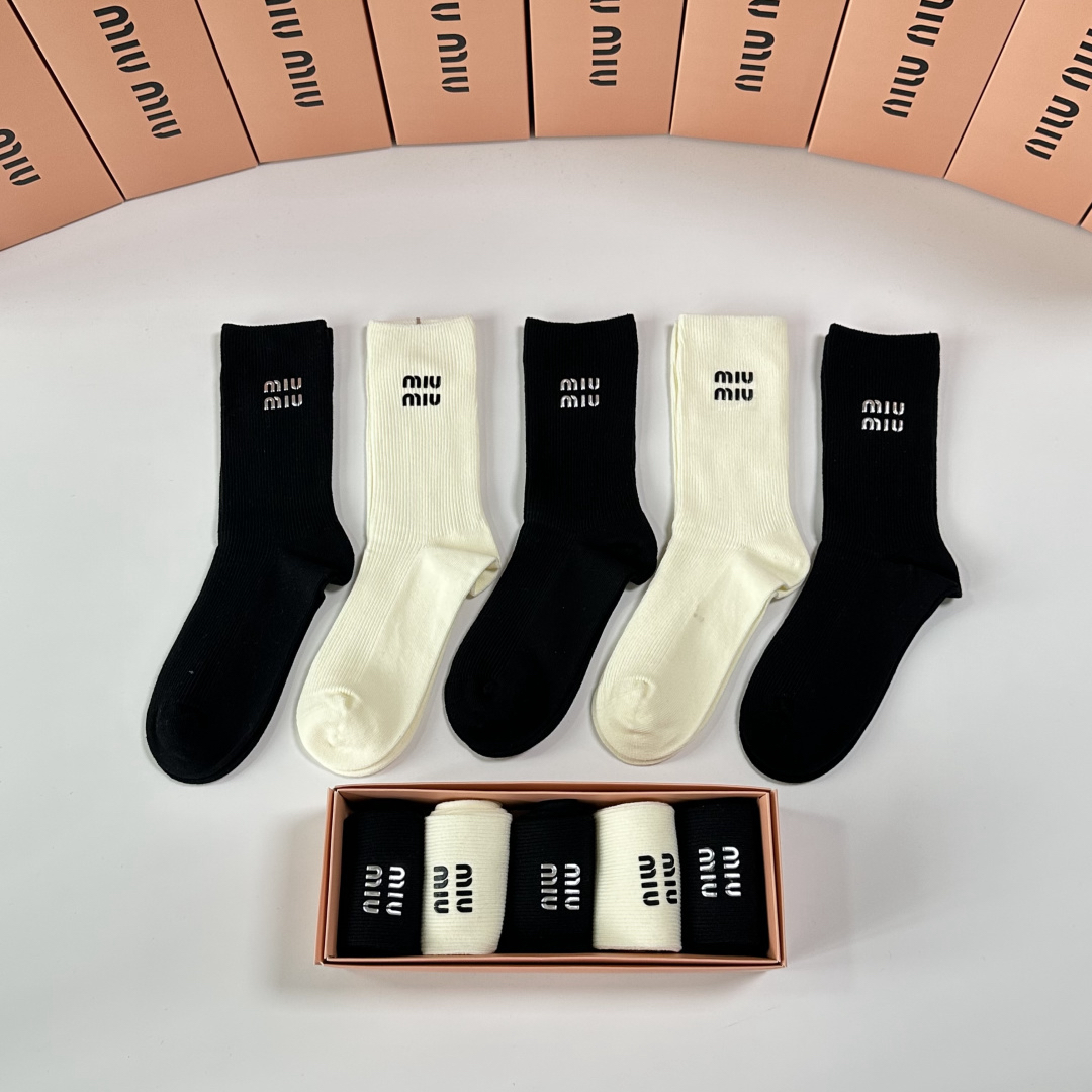 [TOP] Miu Miu Socks - 5 Pieces as a Set - 711 Luxury