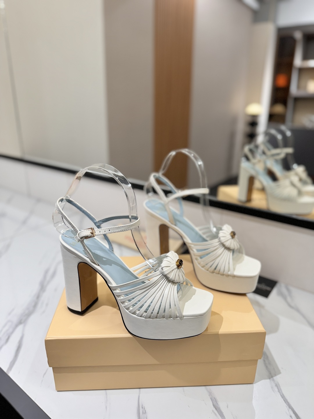 [TOP] VALENTINO 11cm High Heel Sandals - White - 711 Luxury
