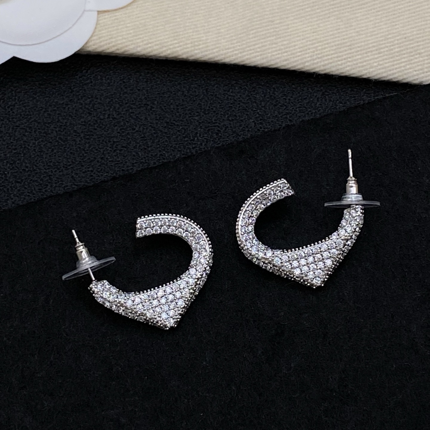 [TOP] PRADA Earrings - Silver - 711 Luxury
