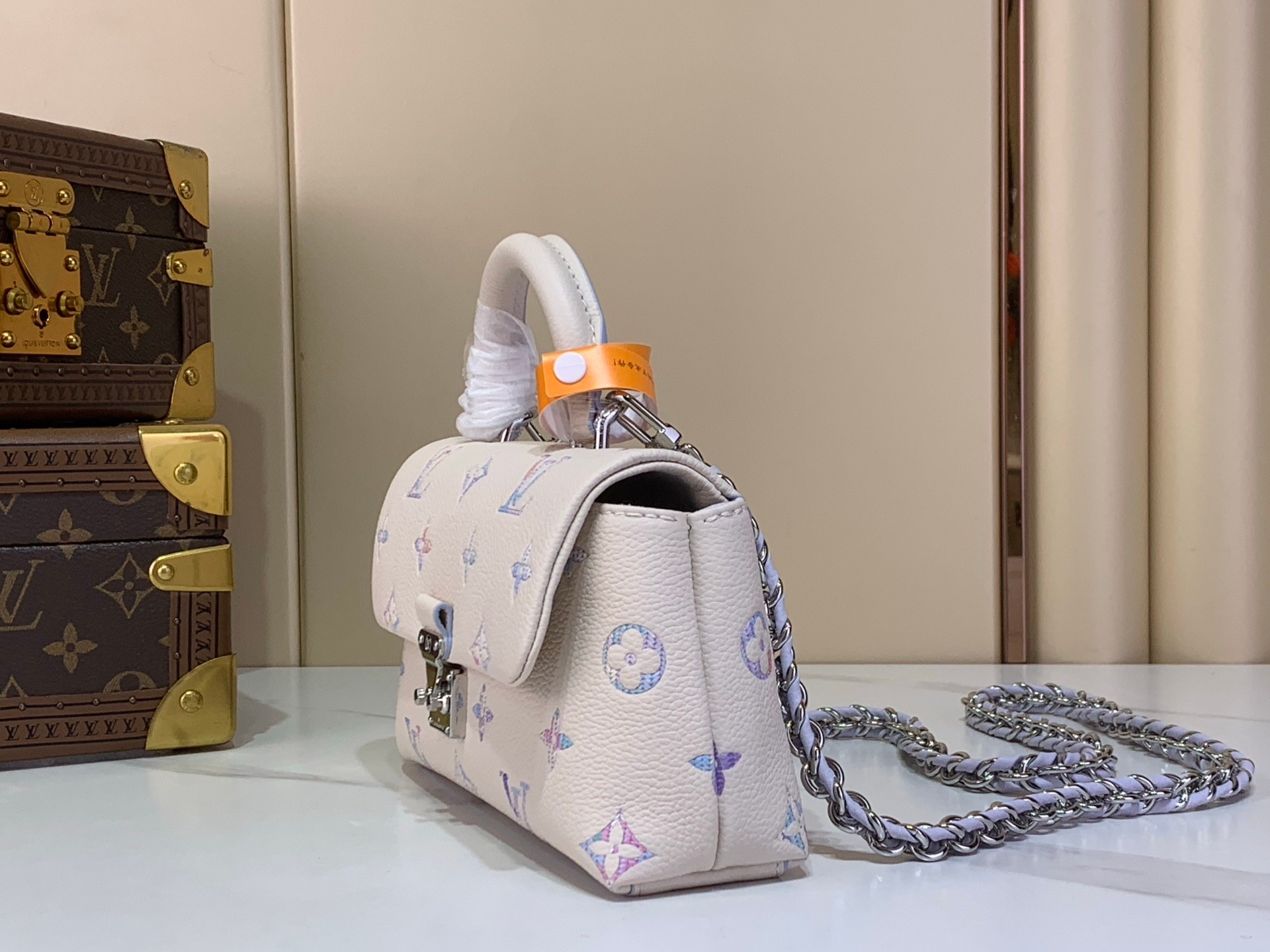 [TOP] Louis Vuitton LV Nano Madeleine Bag 21× 12.5 × 6 cm - Beige - 711 Luxury