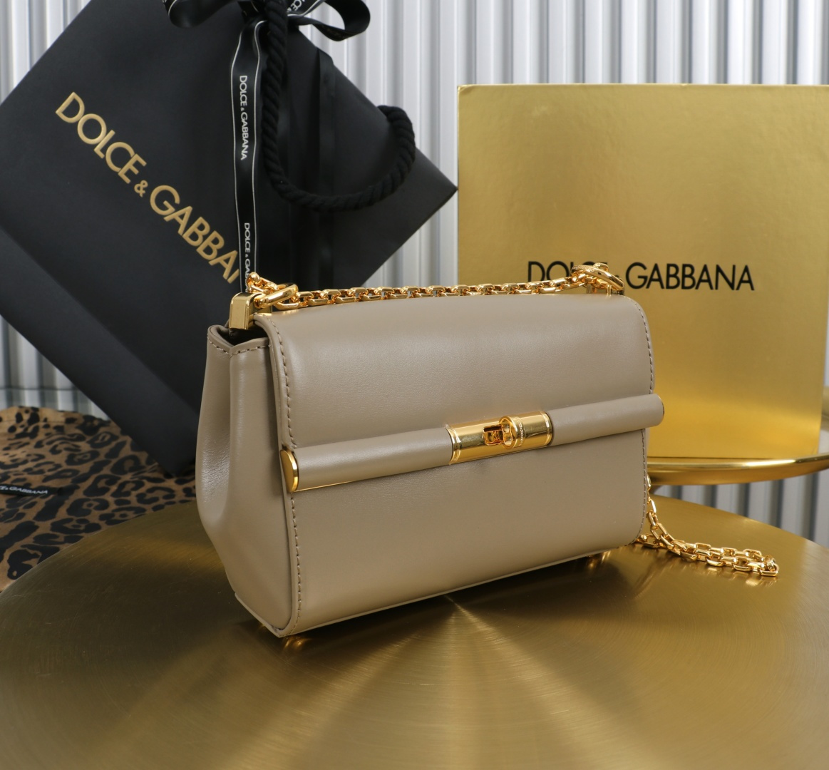 [TOP] Dolce & Gabbana D&G Shoulder Bag 18x10.6x7cm - Khaki