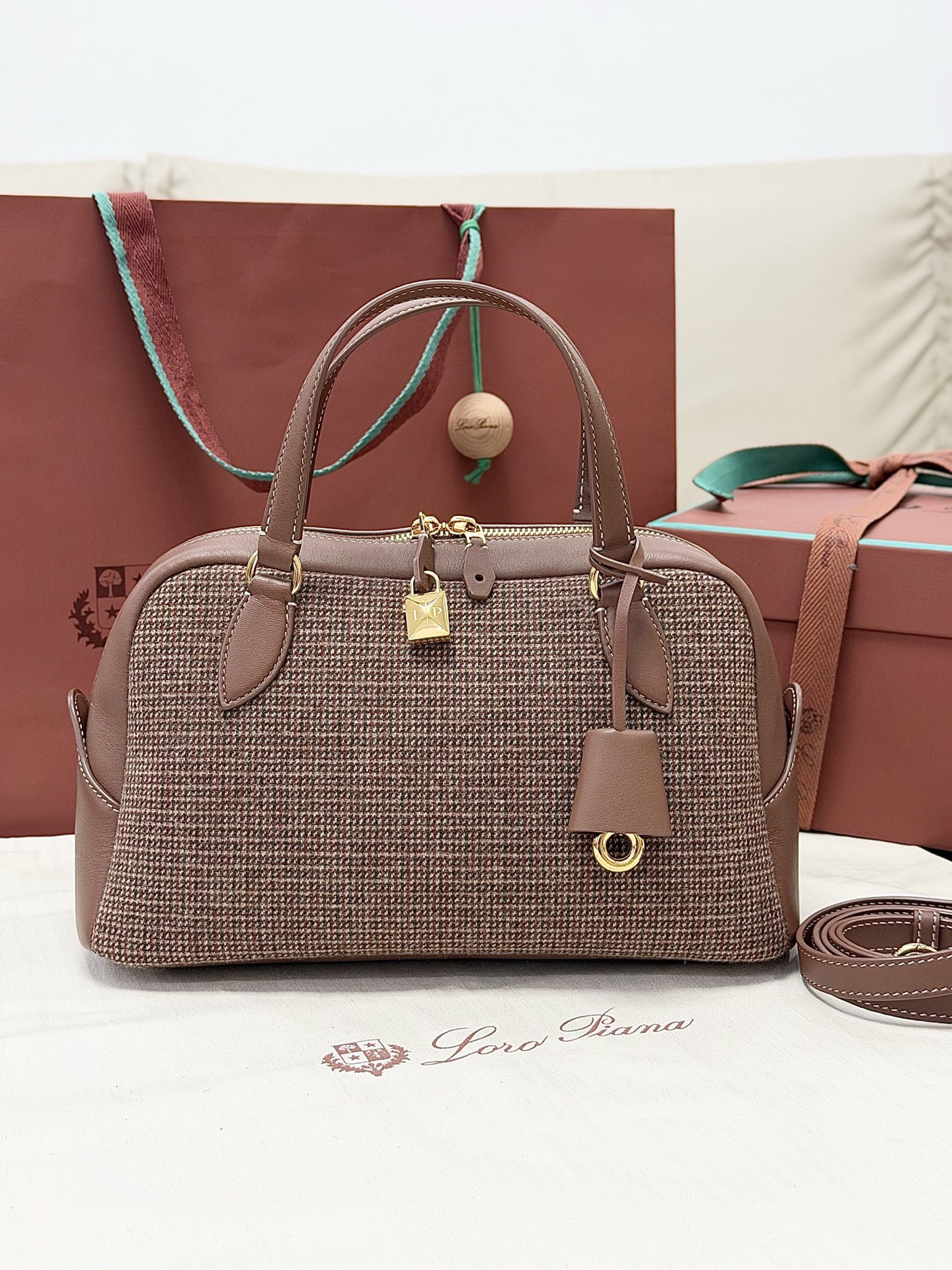[TOP] Loro Piana Needle Handbag 31 x 15 x 16 cm - Caramel - 711 Luxury