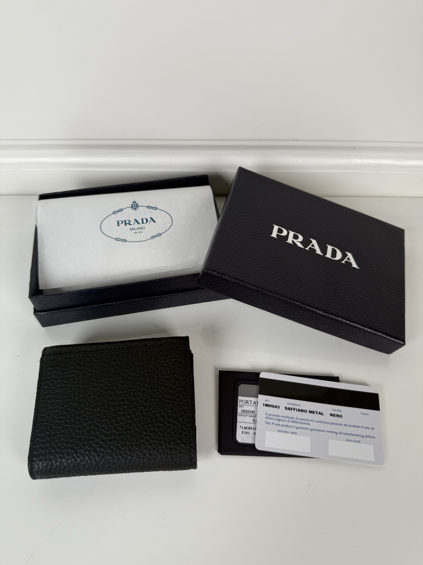 [TOP] PRADA Wallet 10x8.5cm - Black - 711 Luxury