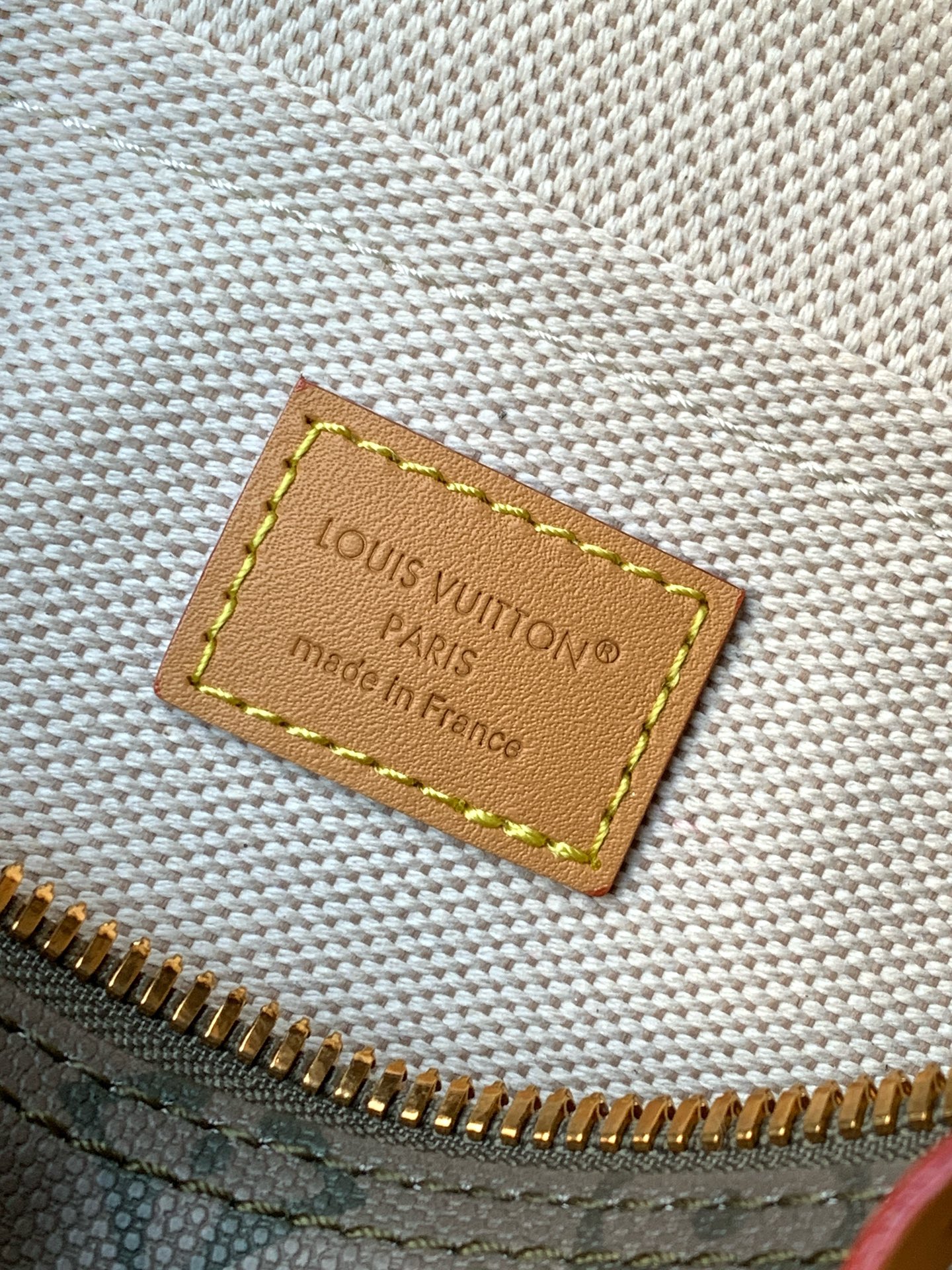 [TOP] Louis Vuitton LV Keepall Bandoulière 25 Bag Monogram Surplus 15 x 11 x 25cm - Army Green