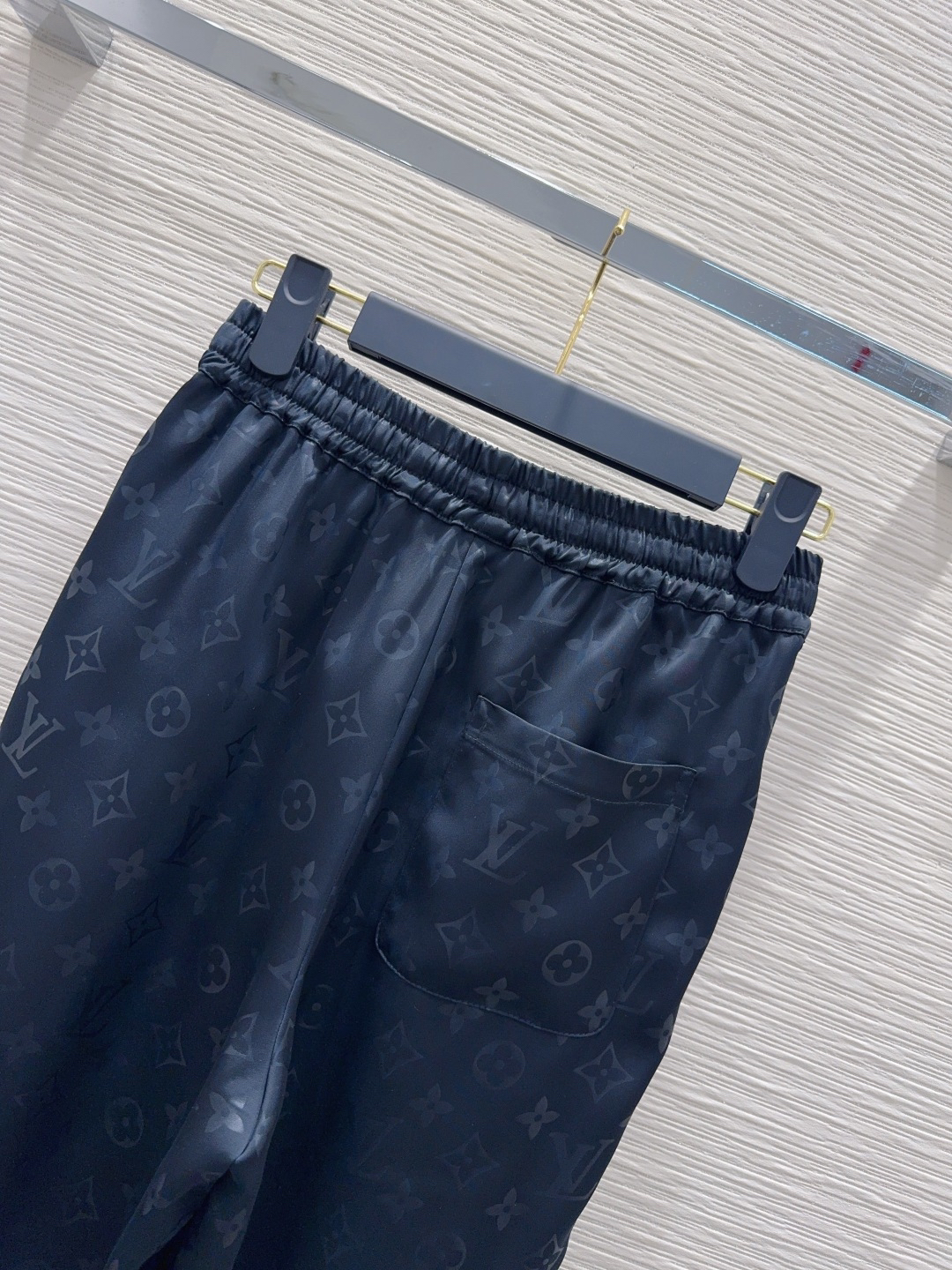 [TOP] Louis Vuitton LV Pants - Black