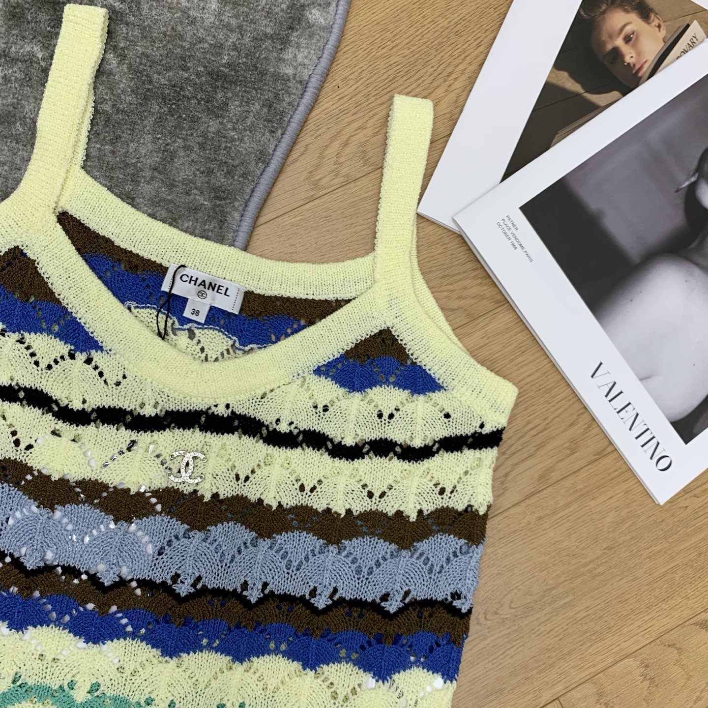 [TOP] CHANEL Knitted Vest - Yellow