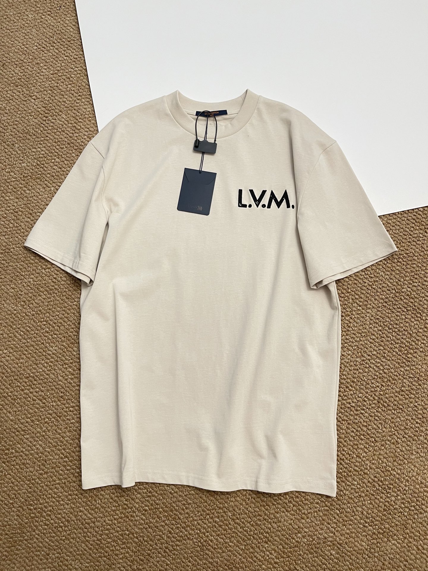 LOUIS VUITTON Embroidered Signature T-Shirt #380568