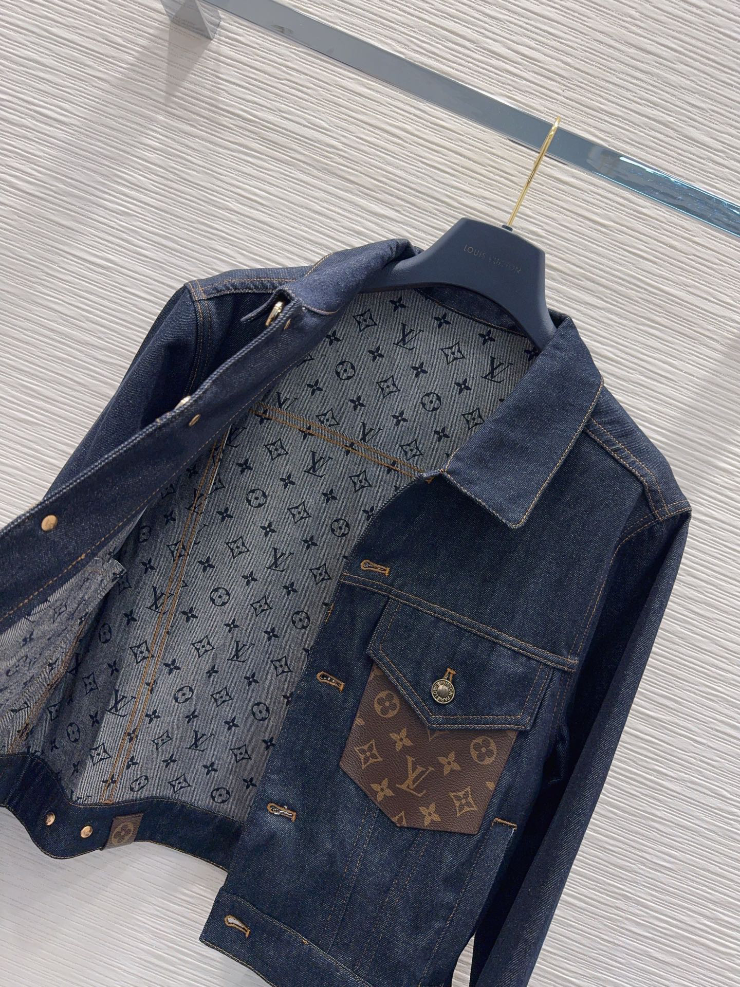 [TOP] Louis Vuitton LV Denim Jacket - Navy Blue