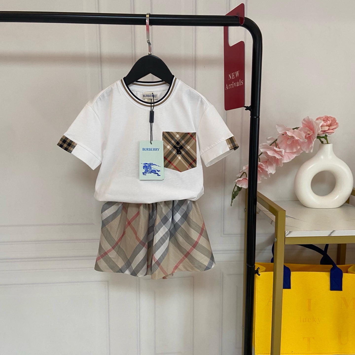 Burberry Unisex Kids Vintage Check Patch Pocket Cotton Tee & Elastic Waist Plaid Shorts Skort Two Piece Matching Set Boys Girls Sizes 100-160 White Khaki Plaid