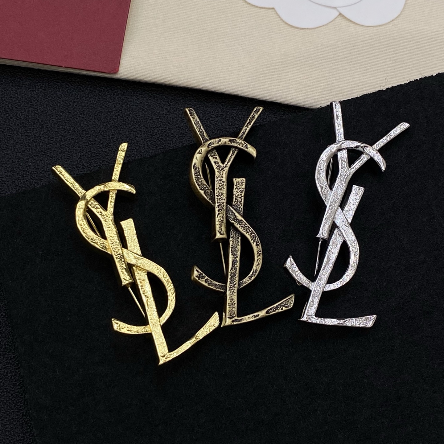 [TOP] Yves Saint Laurent YSL Brooch - 3 Color - 711 Luxury