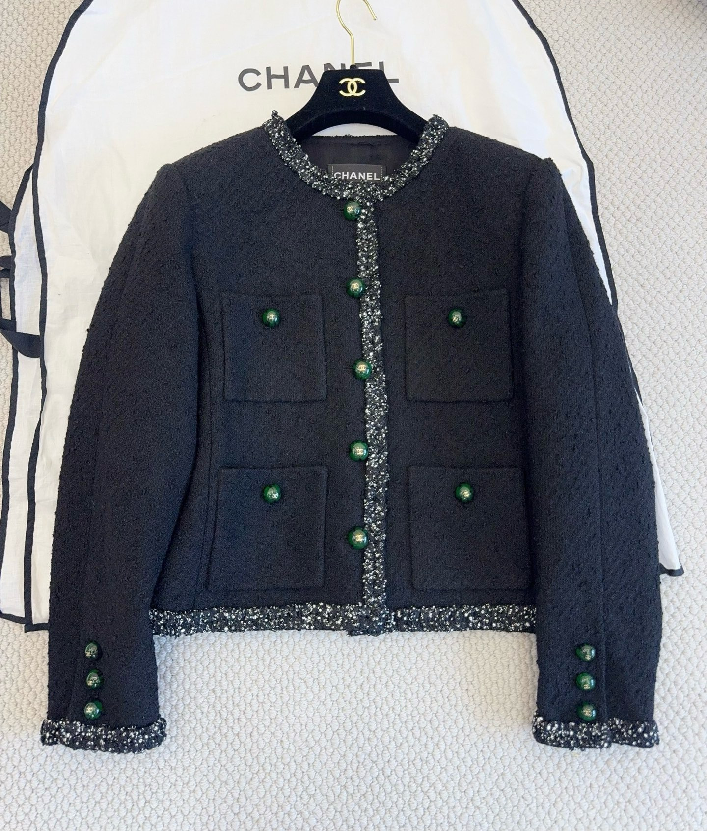 Chanel black Clothing CHANEL Jacket Embroidered Tweed White Green Black #393359 View 2 | Nigo Office