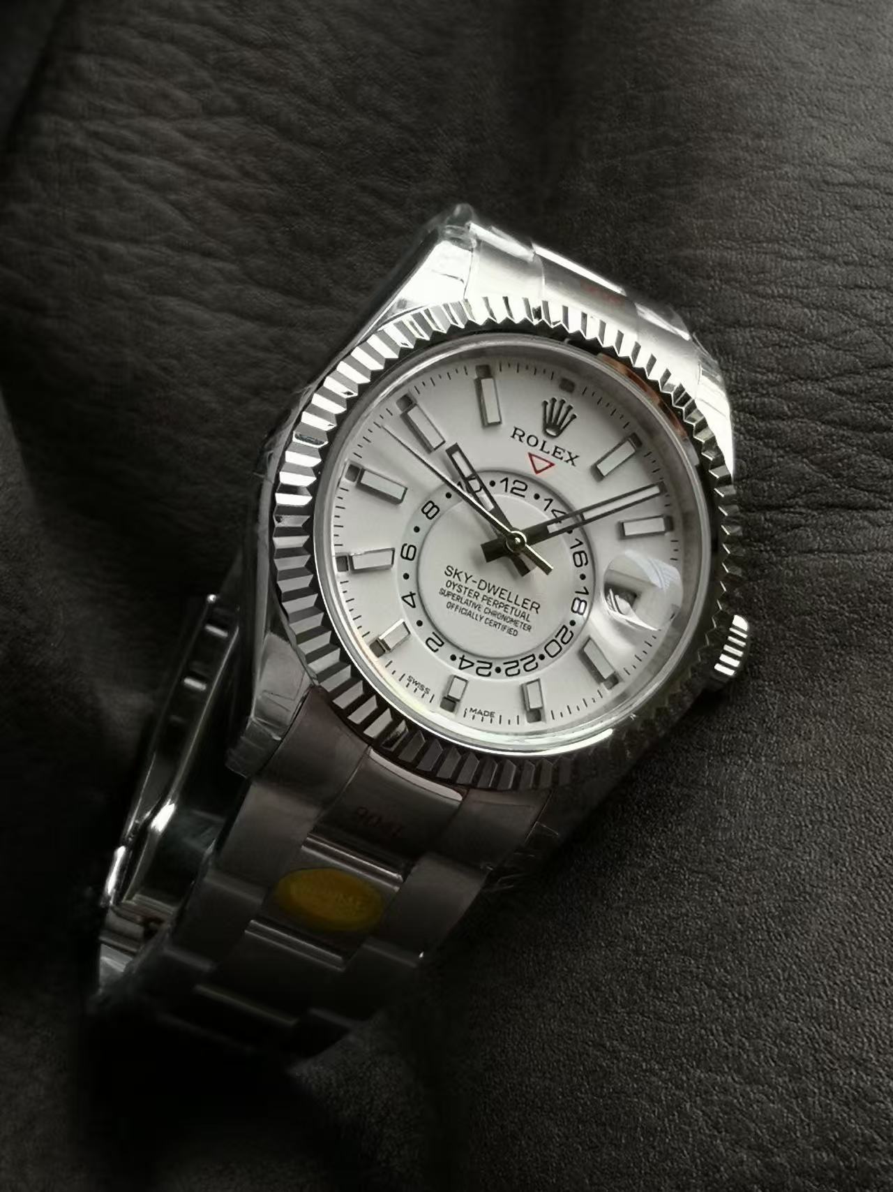 [TOP] ROLEX Sky-Dweller Watch 42mm - 2 Colors