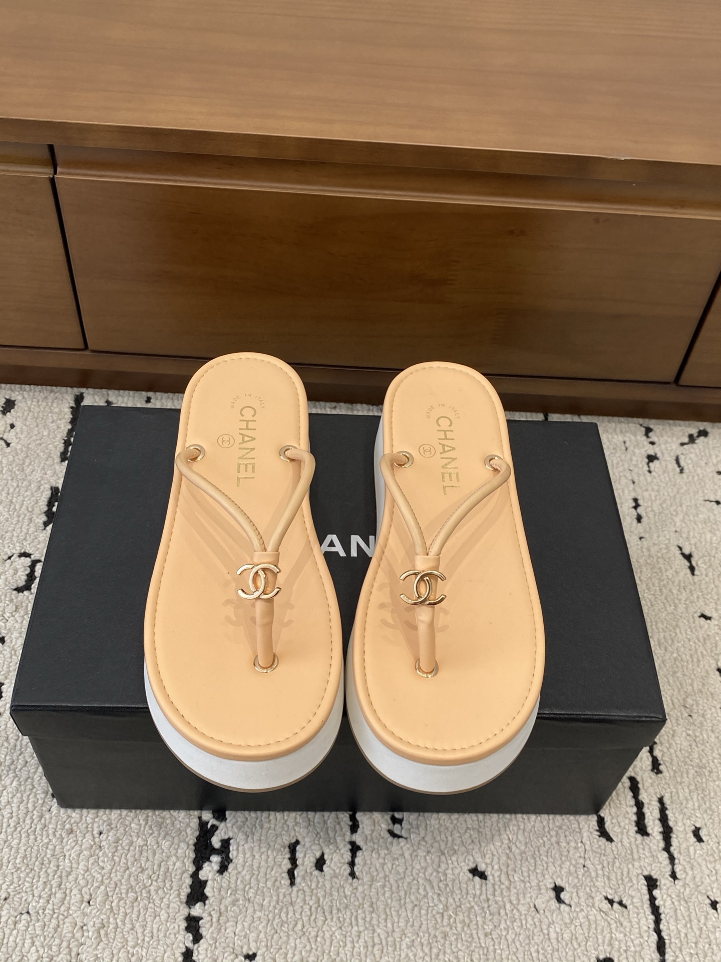 [TOP] CHANEL Slippers - Beige - 711 Luxury