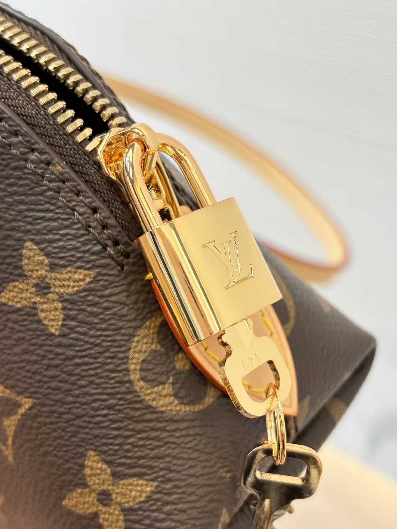 [TOP] Louis Vuitton LV Squire East West Handbag 29 x 14  x 8 cm - Monogram