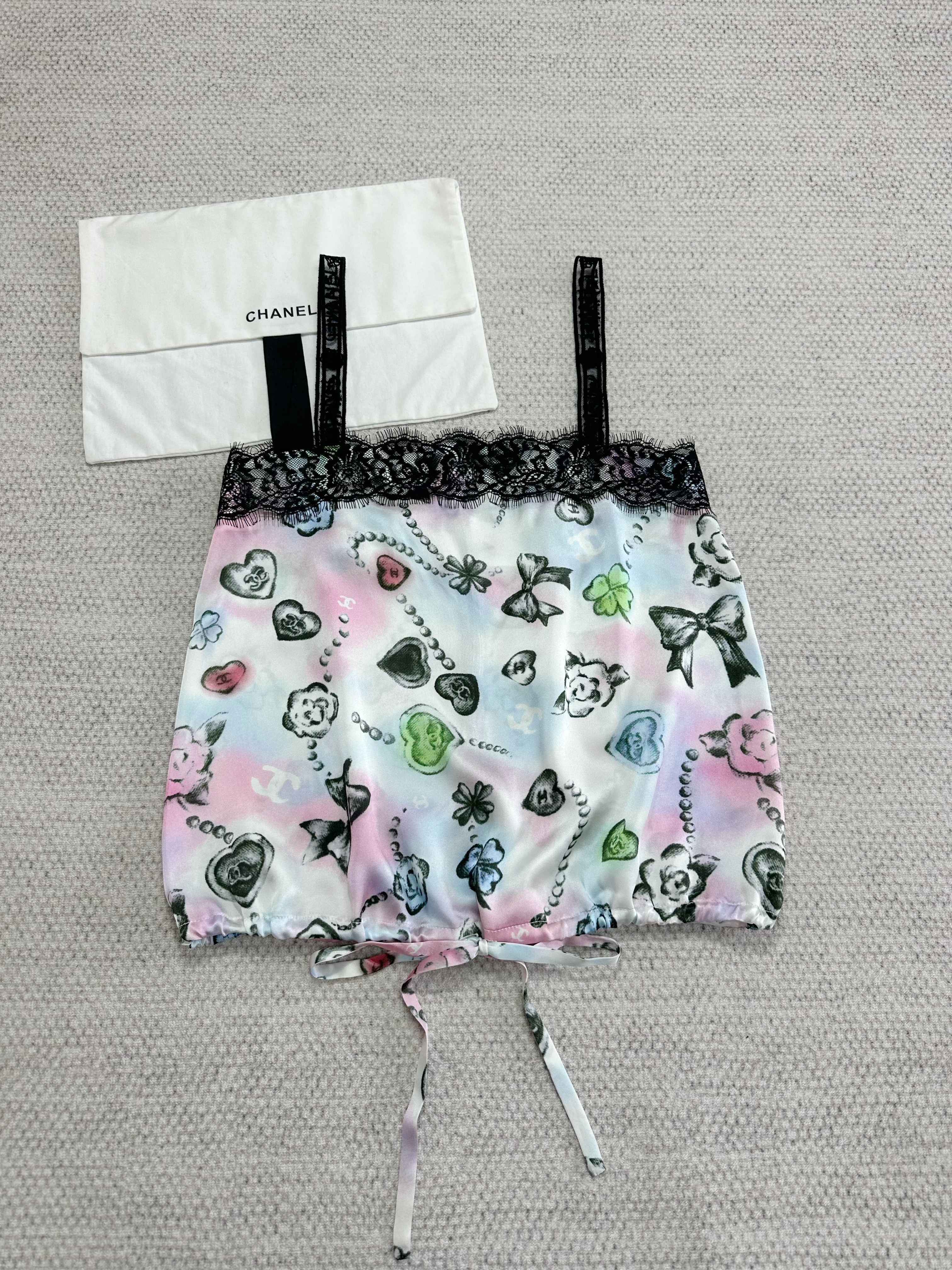 Chanel Top-quality Version CC Silk Printed Vest #325450