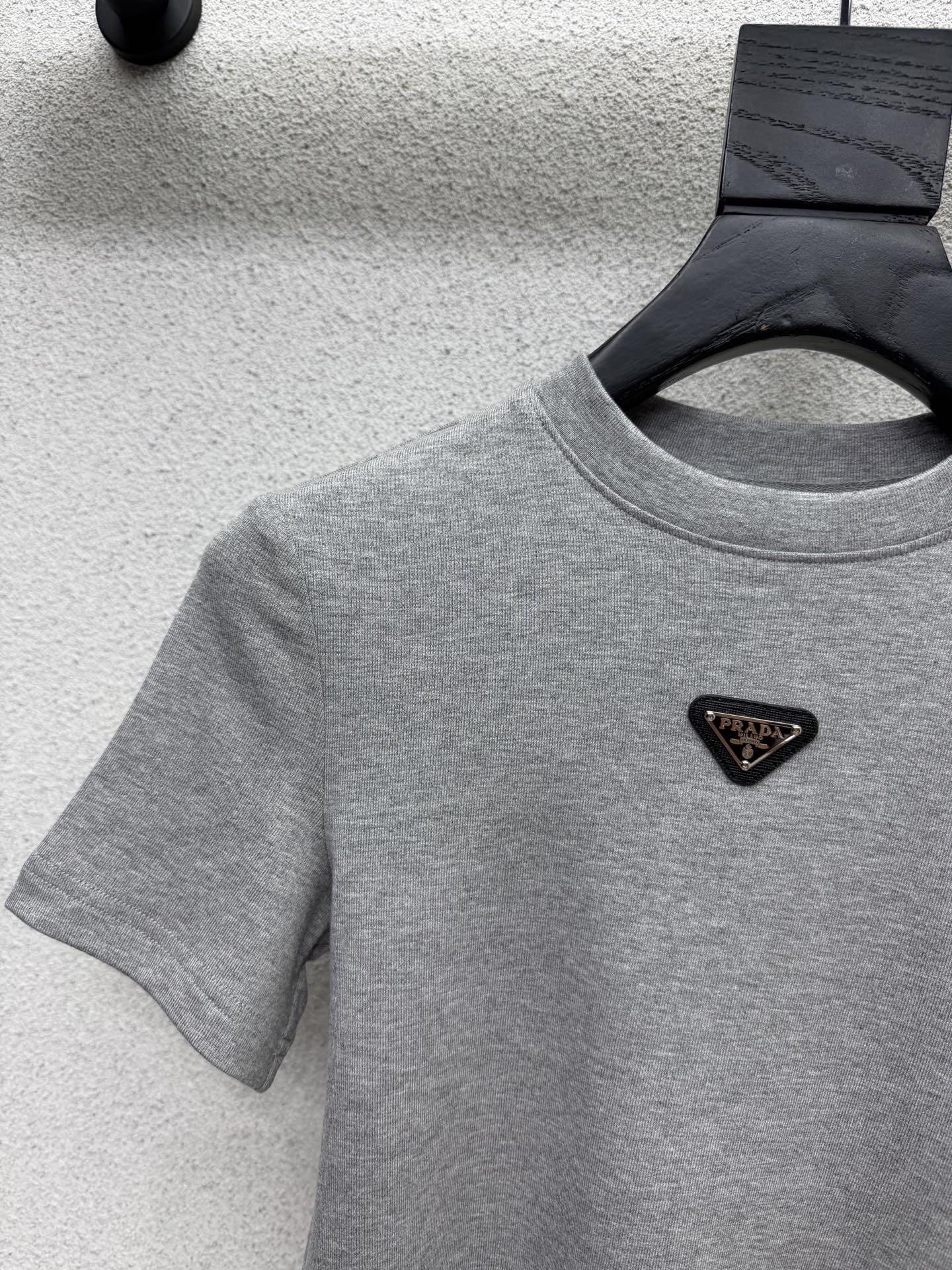 [TOP] PRADA  T-shirt - 3 Colors