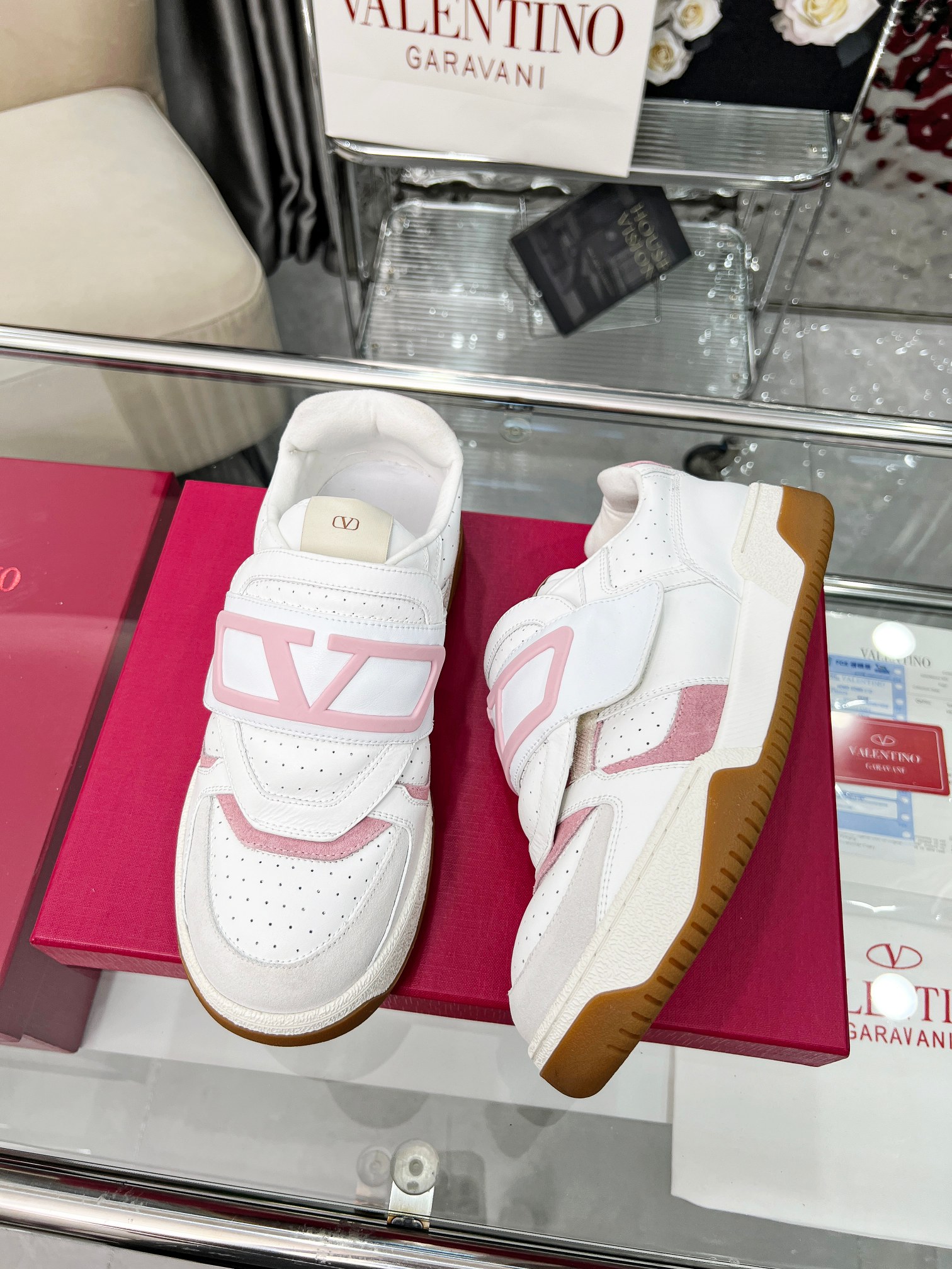 [TOP] VALENTINO Casual Shoes - White and Pink - 711 Luxury