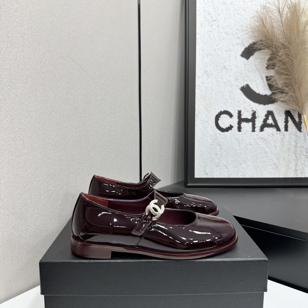 [TOP] CHANEL Cowhide Flats - Dark Red - 711 Luxury