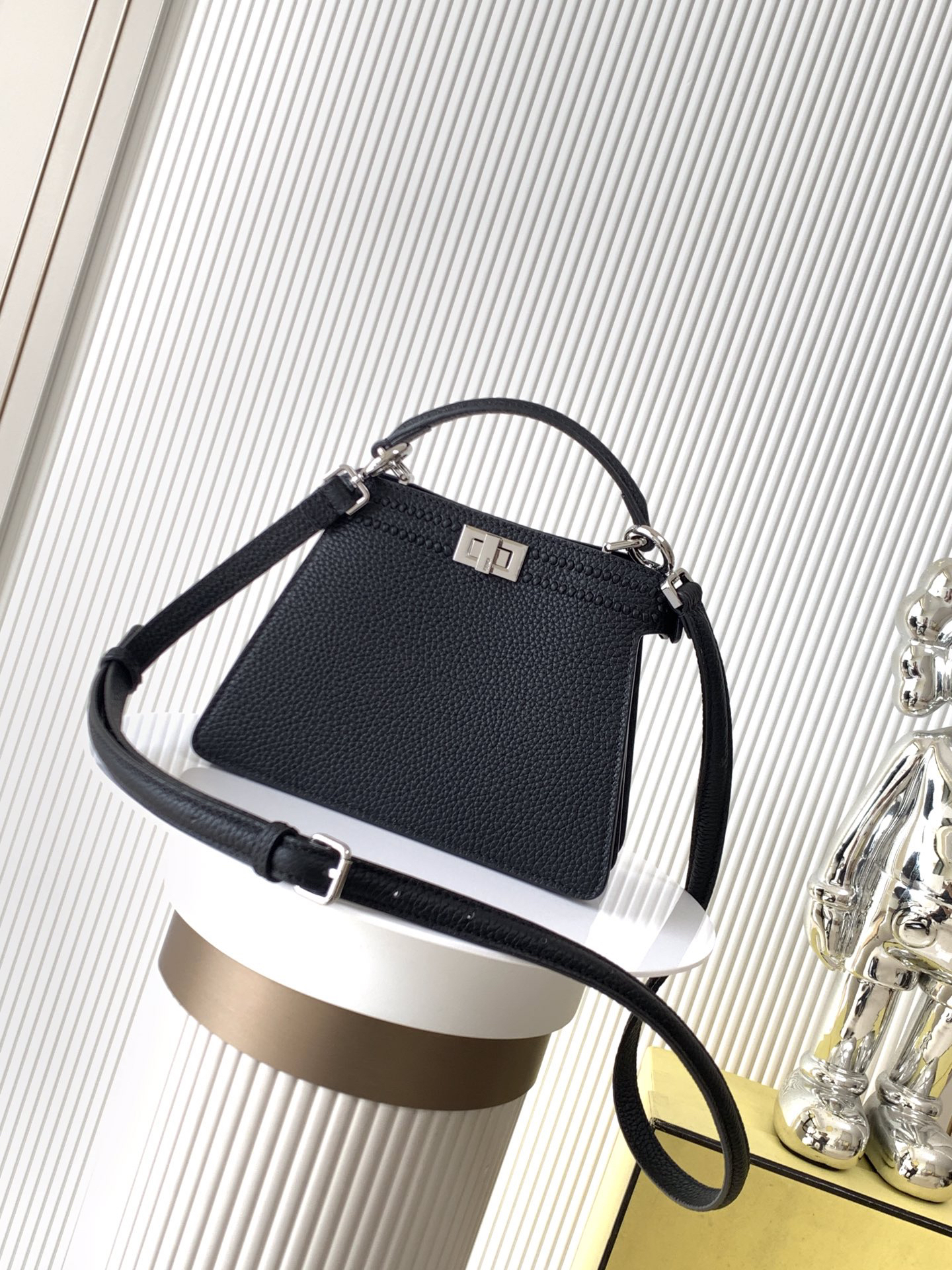 [TOP] FENDI Peekaboo ISeeU Bag Calfskin 20-11-15cm - Black & SHW - 711 Luxury