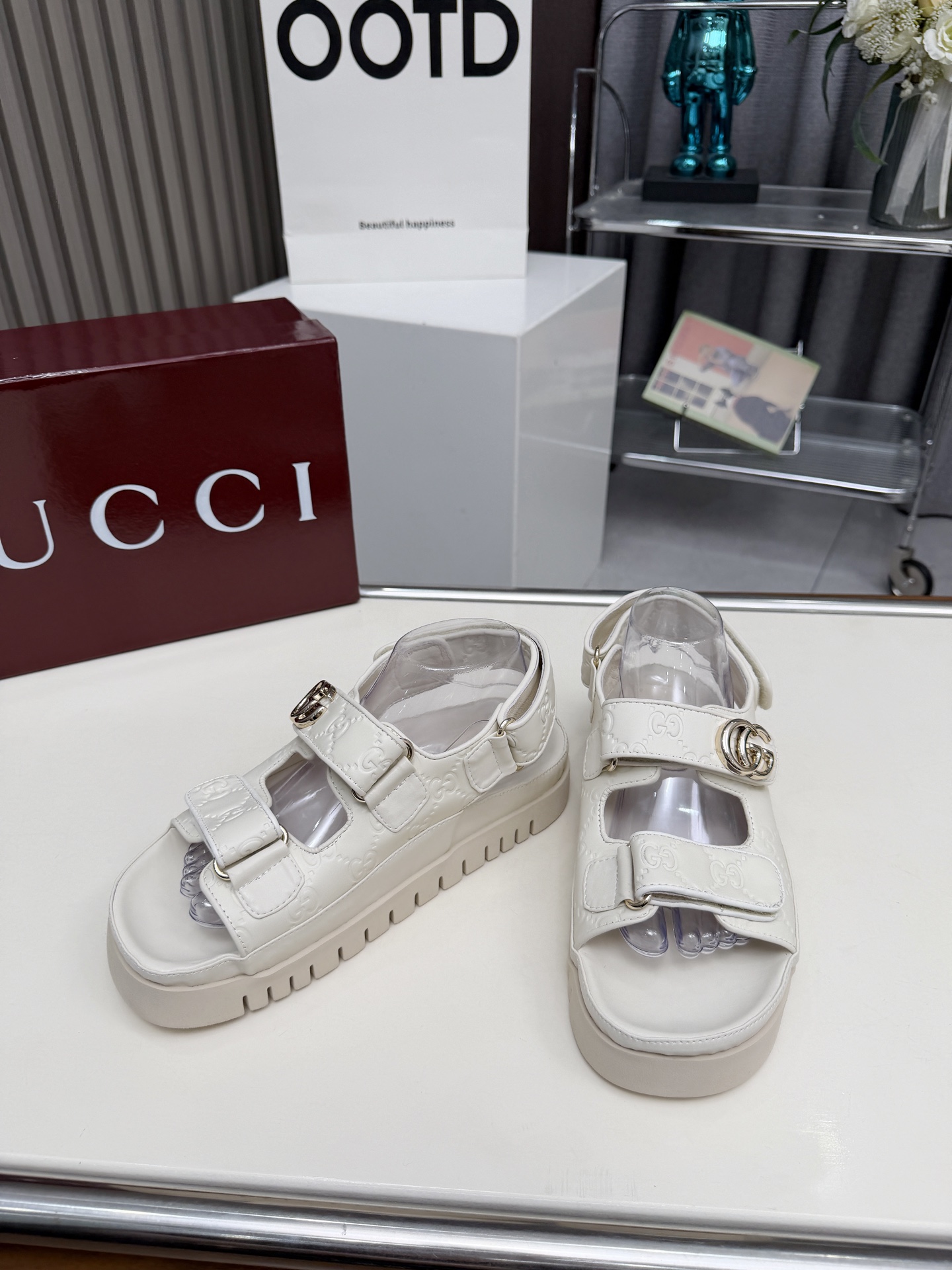 [TOP] GUCCI Velcro Thick-soled Sandals - White - 711 Luxury