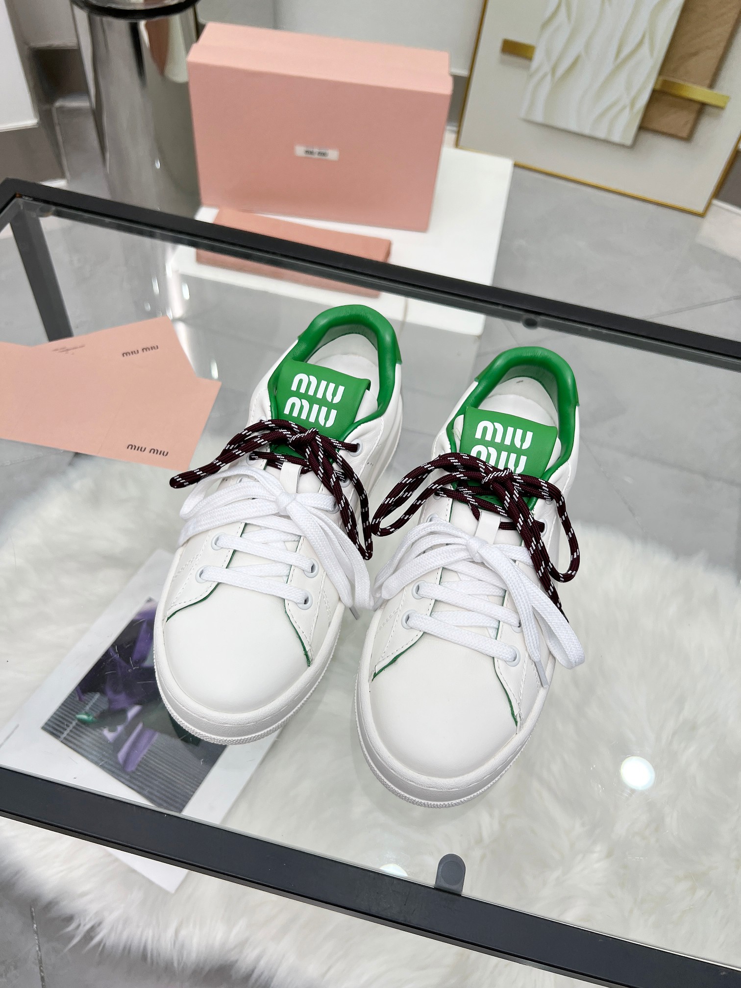 [TOP] Miu Miu Casual Shoes - White and Green - 711 Luxury