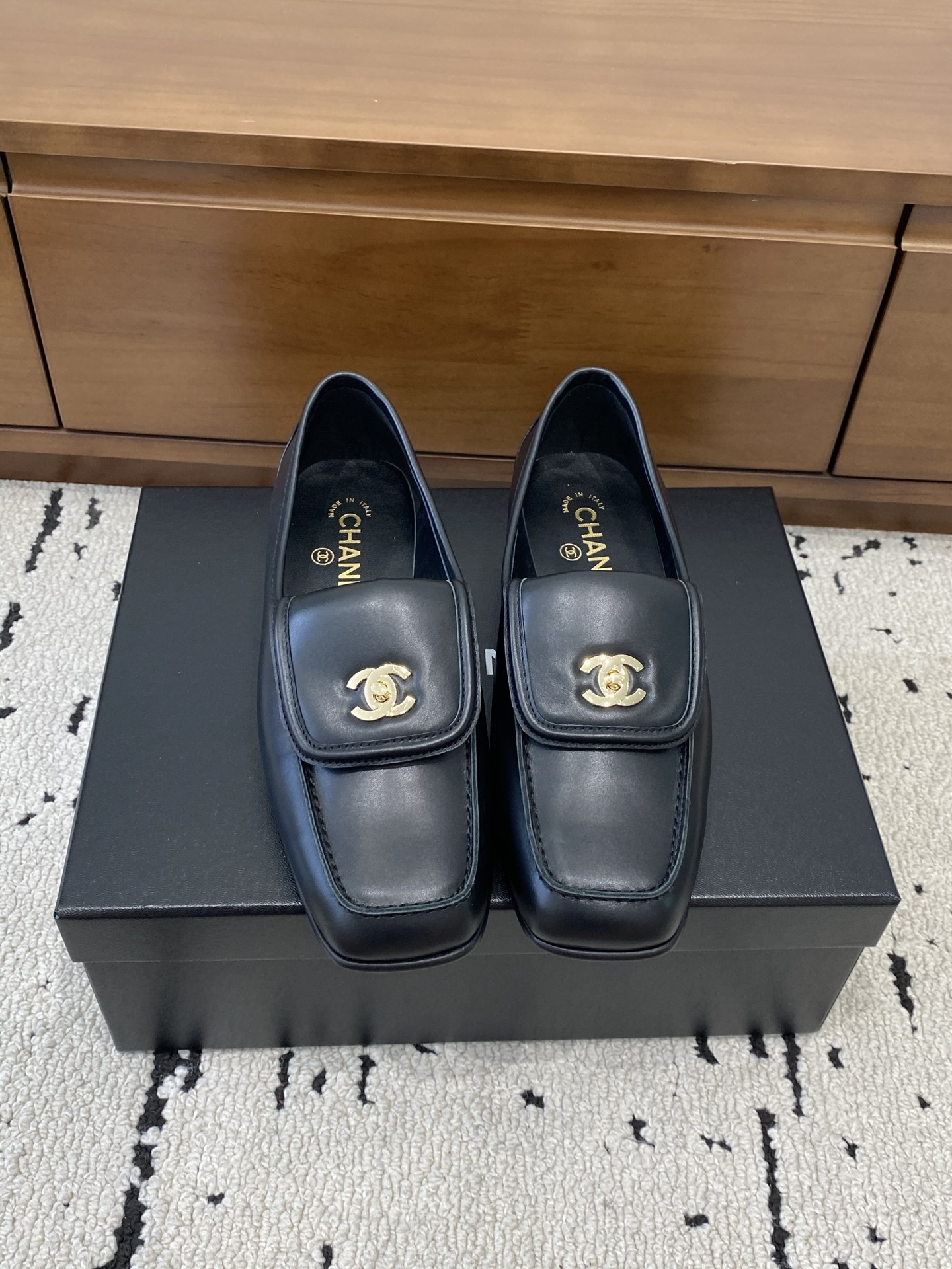 [TOP] CHANEL Square-toe Loafers - Black - 711 Luxury