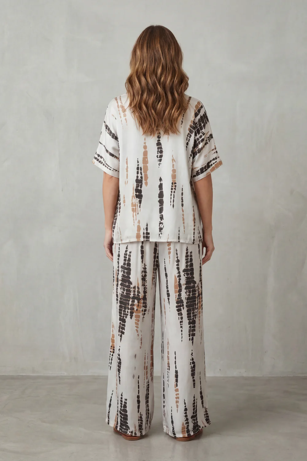 Marie – Abstract Print Detail – Wide-Leg Lounge Set