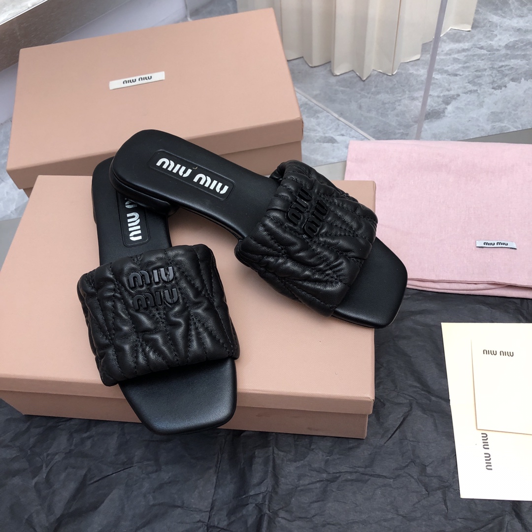 [TOP] Miu Miu Lambskin Slippers - Black - 711 Luxury