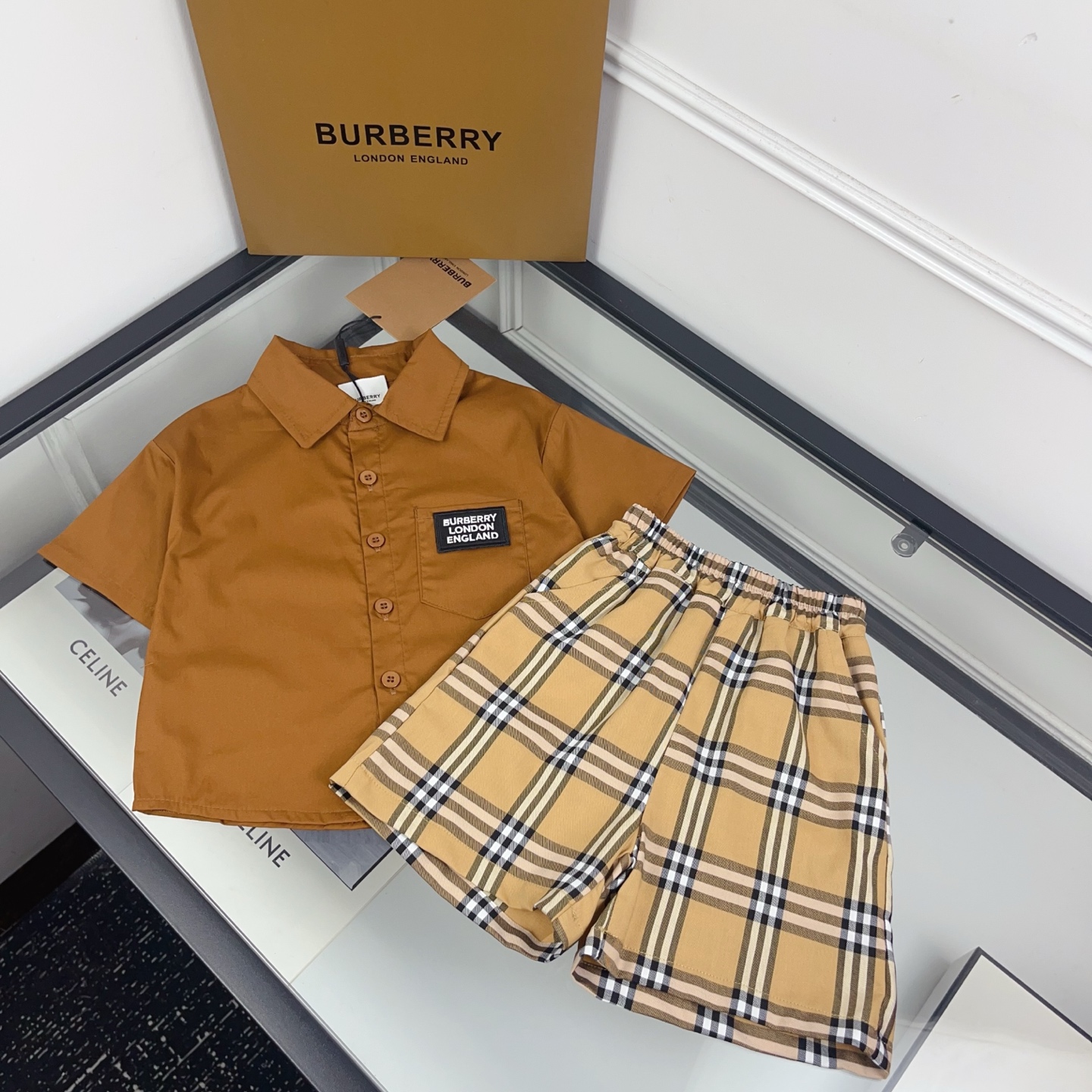 Burberry Unisex Kids Solid Caramel Short Sleeve Button Shirt & Vintage Check Elastic Waist Shorts Two Piece Set Boys Girls Sizes 90-150