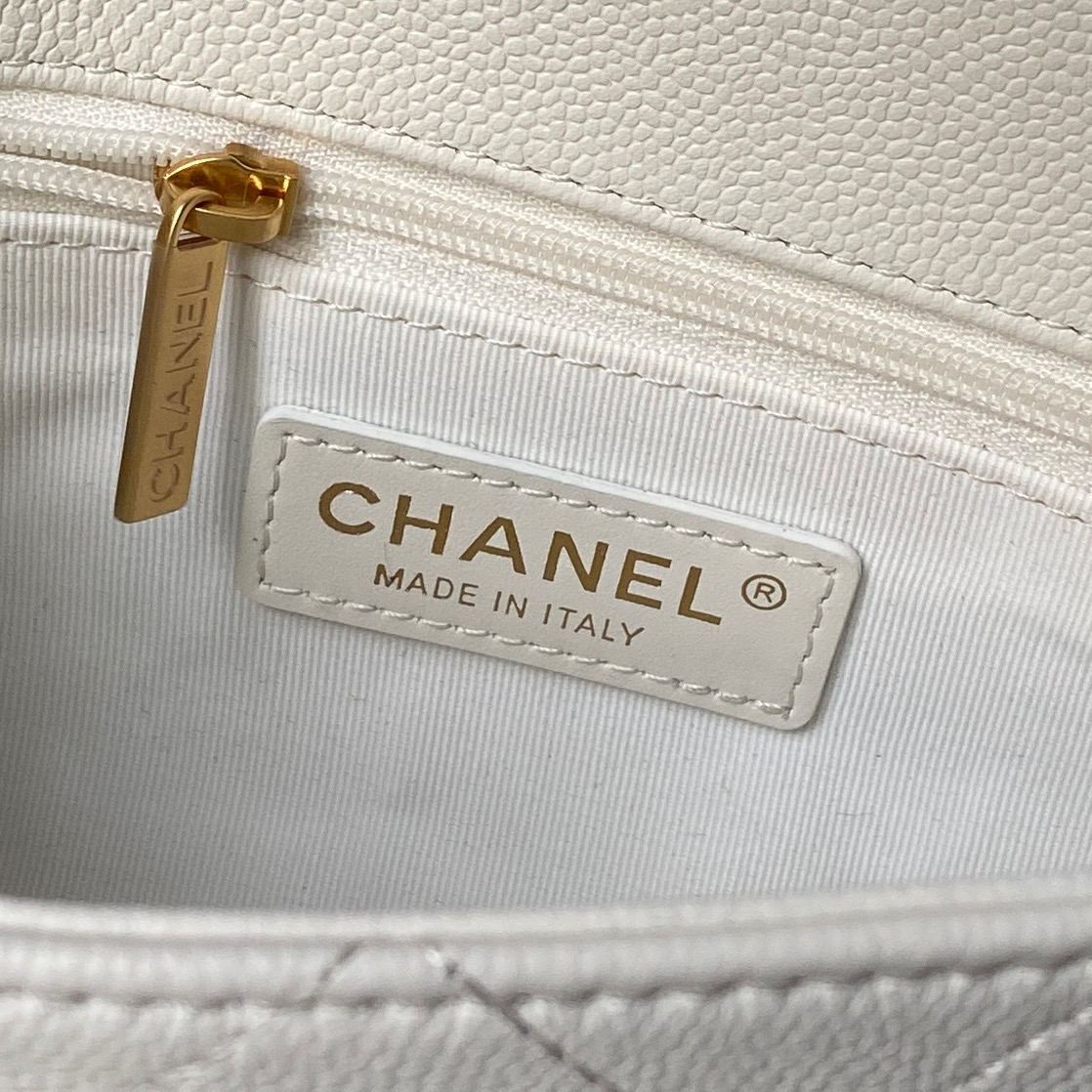 [TOP] CHANEL Handle Bag Calfskin 11.5x19.5x5 cm - White