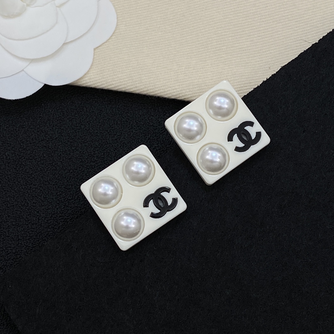 [TOP] CHANEL CC Earrings - 2 Colors