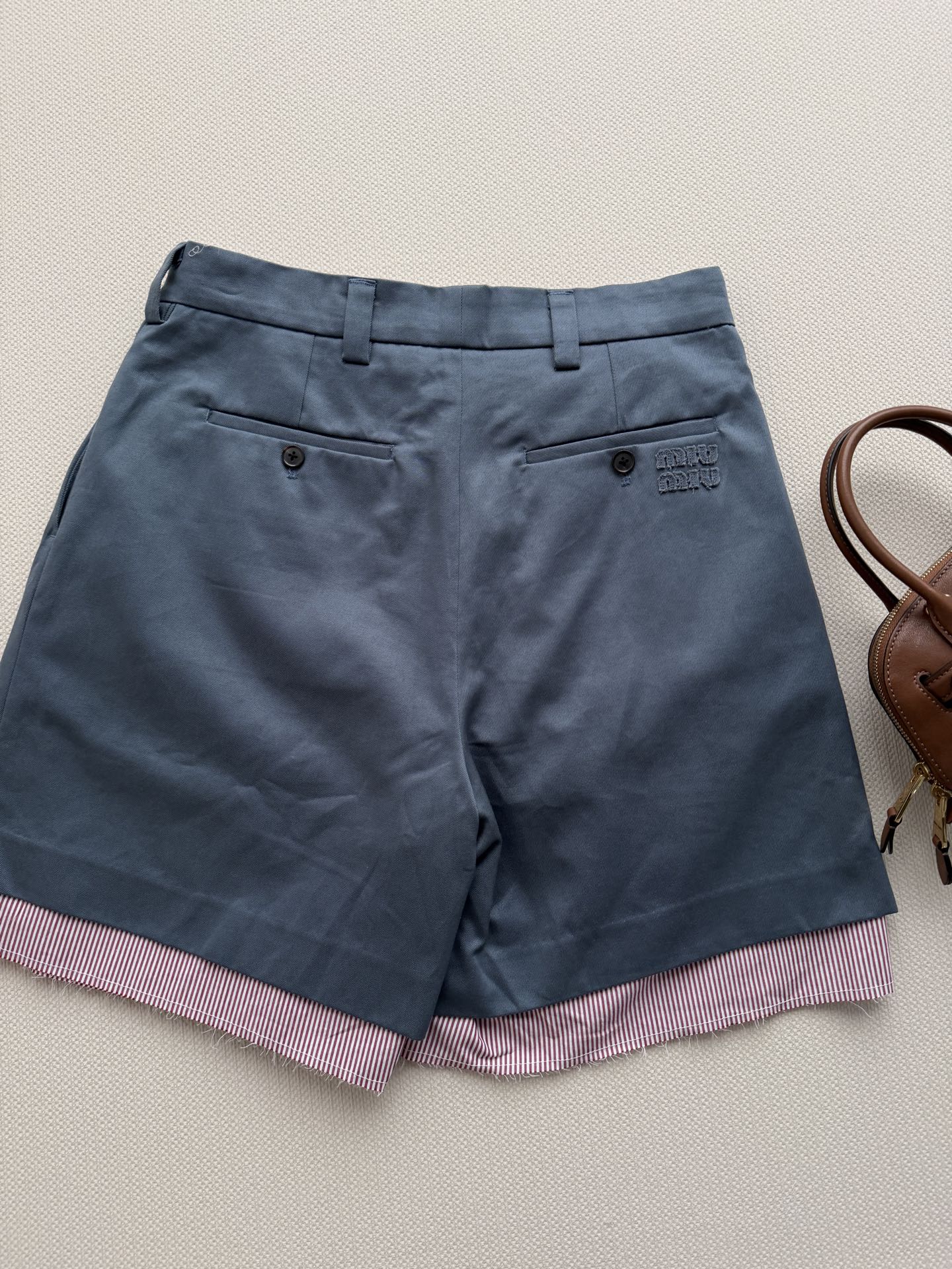 [TOP] Miu Miu Shorts - Gray - 711 Luxury