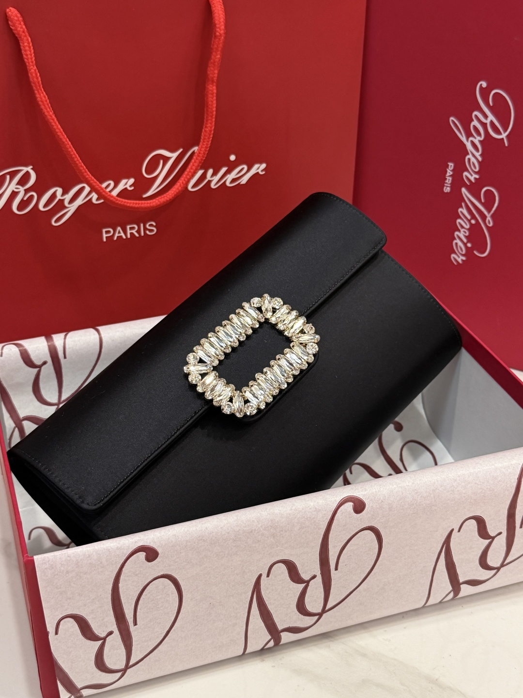 [TOP] ROGER VIVIER Diamond Bag 24-3-13 CM - Black - 711 Luxury